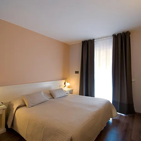 Royal 4* Riva del Garda