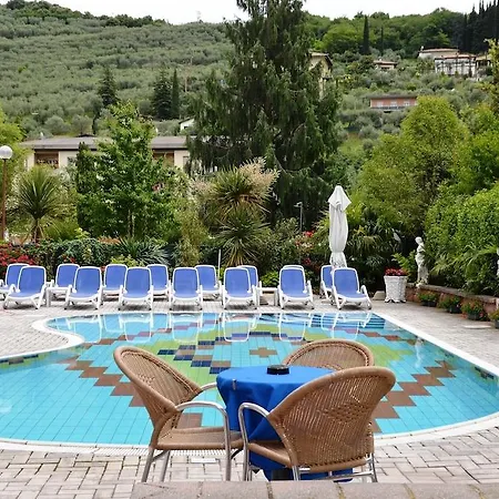 Hotel Royal 4*